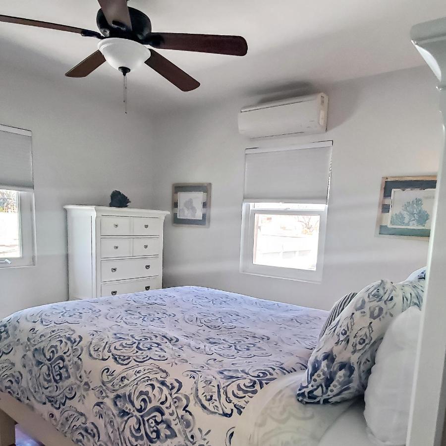 Private, Spacious With Sunny Patio Apartment *