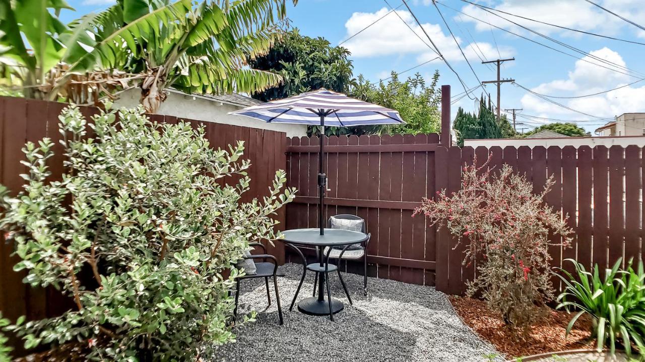 Apartment Private, Spacious With Sunny Patio Los Angeles